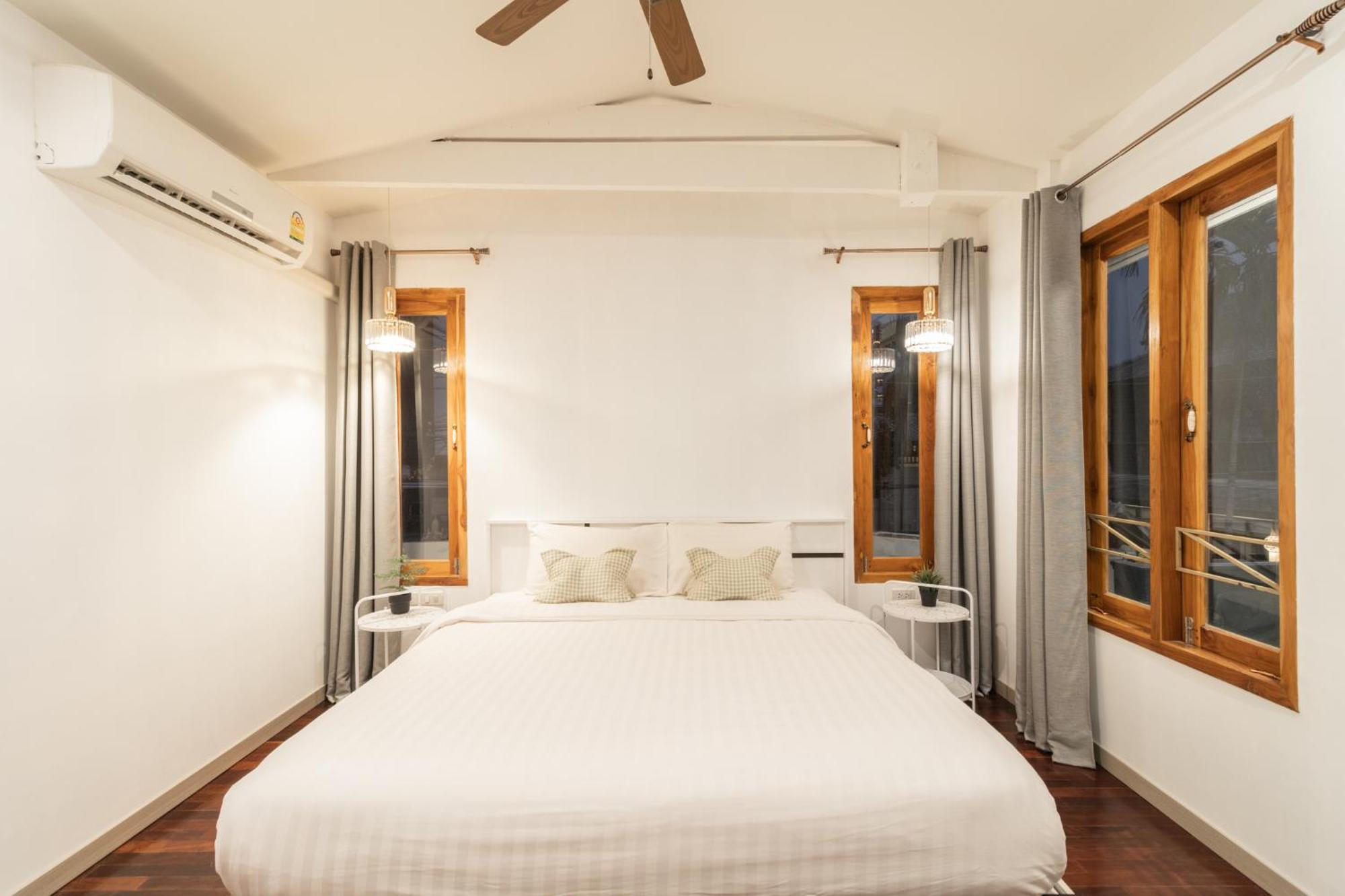 Sherva101 Home And Hostel Chiang Mai Rum bild
